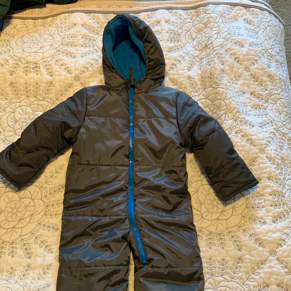 Winter bodysuit / snow suit.